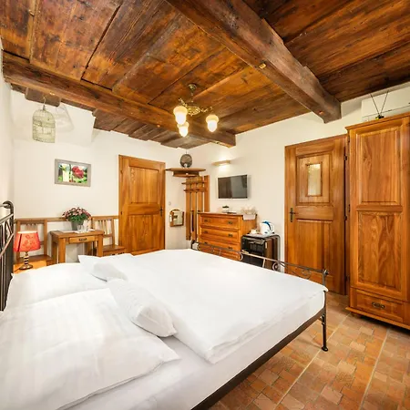 Casa de hóspedes Tilia 3*